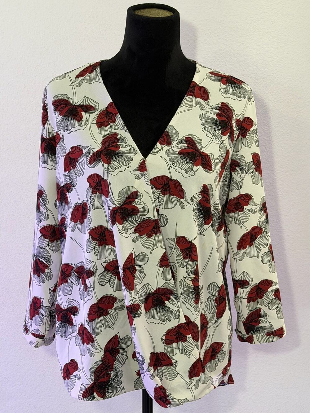 Alfani Black & Burgundy Moody Floral Blouse Modern Chic Button-Cuff Sleeves S-10